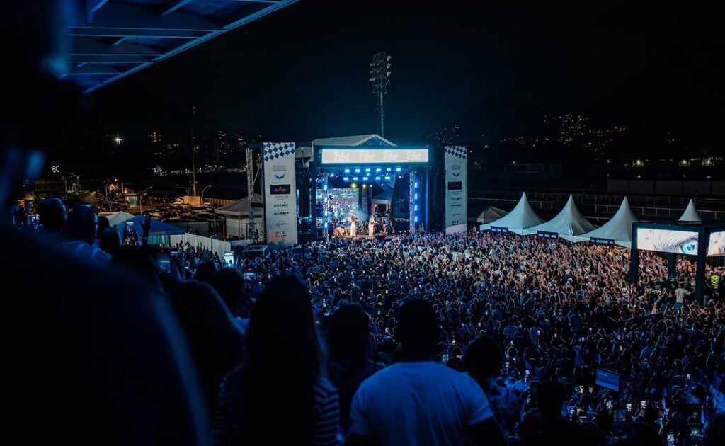 “Samba Que Me Faz Feliz” levou a Feijoada da Portela ao Jockey Club Brasileiro
